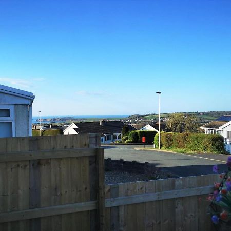 3-Bed 5-6 Berth Modernised Bungalow! Tenby Esterno foto
