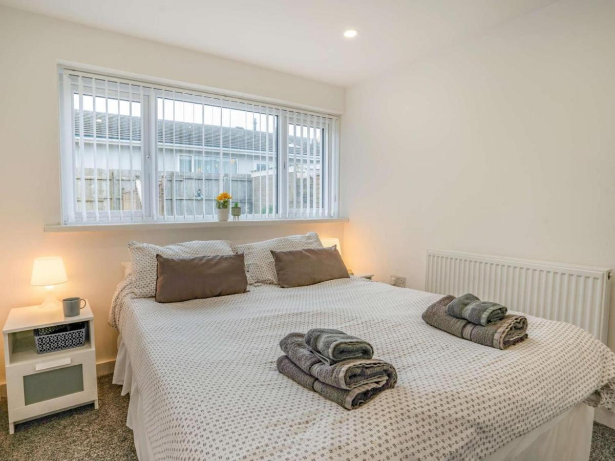3-Bed 5-6 Berth Modernised Bungalow! Tenby Esterno foto