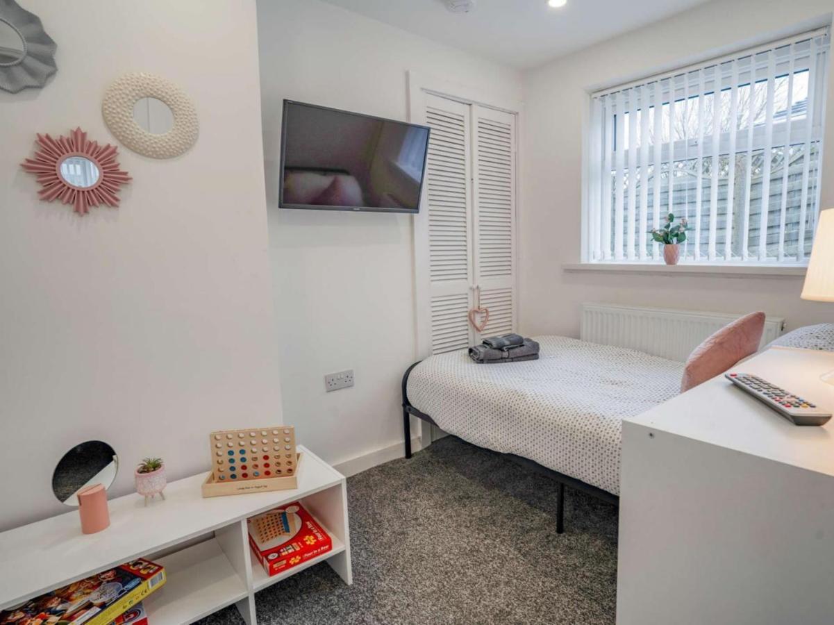 3-Bed 5-6 Berth Modernised Bungalow! Tenby Esterno foto