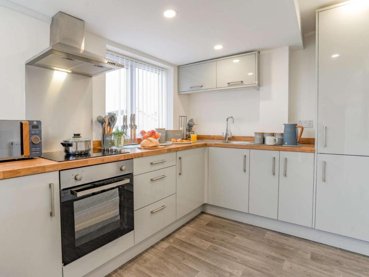 3-Bed 5-6 Berth Modernised Bungalow! Tenby Esterno foto