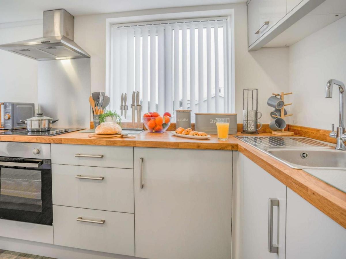 3-Bed 5-6 Berth Modernised Bungalow! Tenby Esterno foto