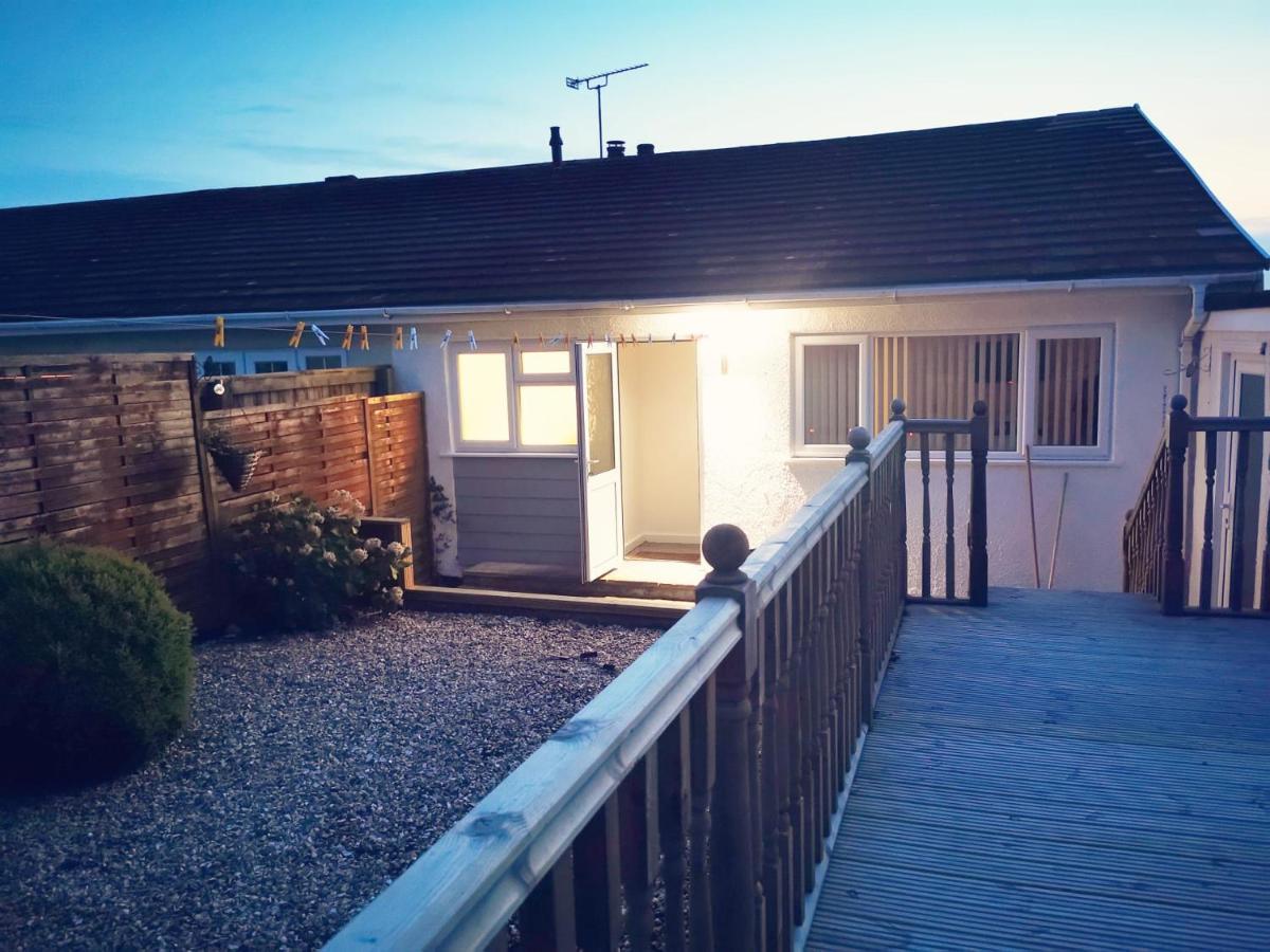 3-Bed 5-6 Berth Modernised Bungalow! Tenby Esterno foto