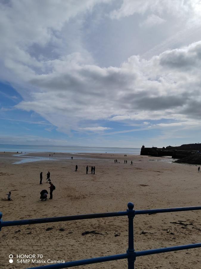 3-Bed 5-6 Berth Modernised Bungalow! Tenby Esterno foto